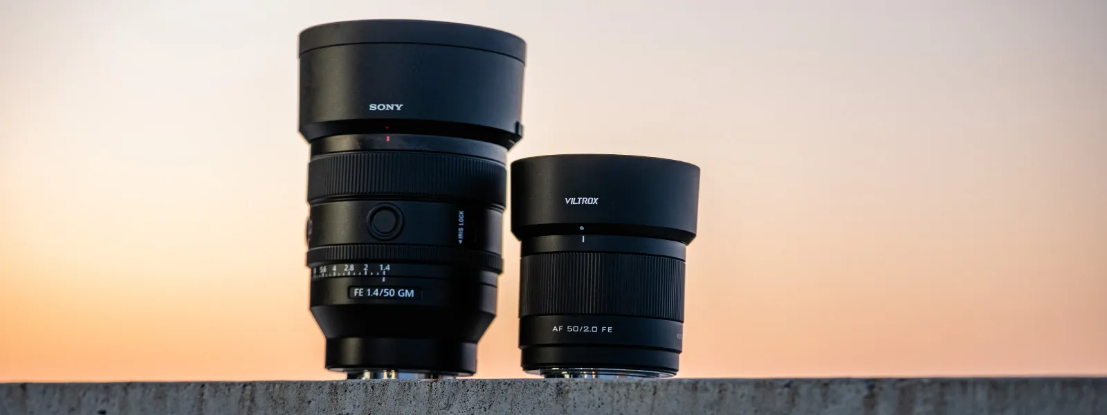 Viltrox-50mm-f2-air-vs-Sony-50mm-f14-gm-lens-hood