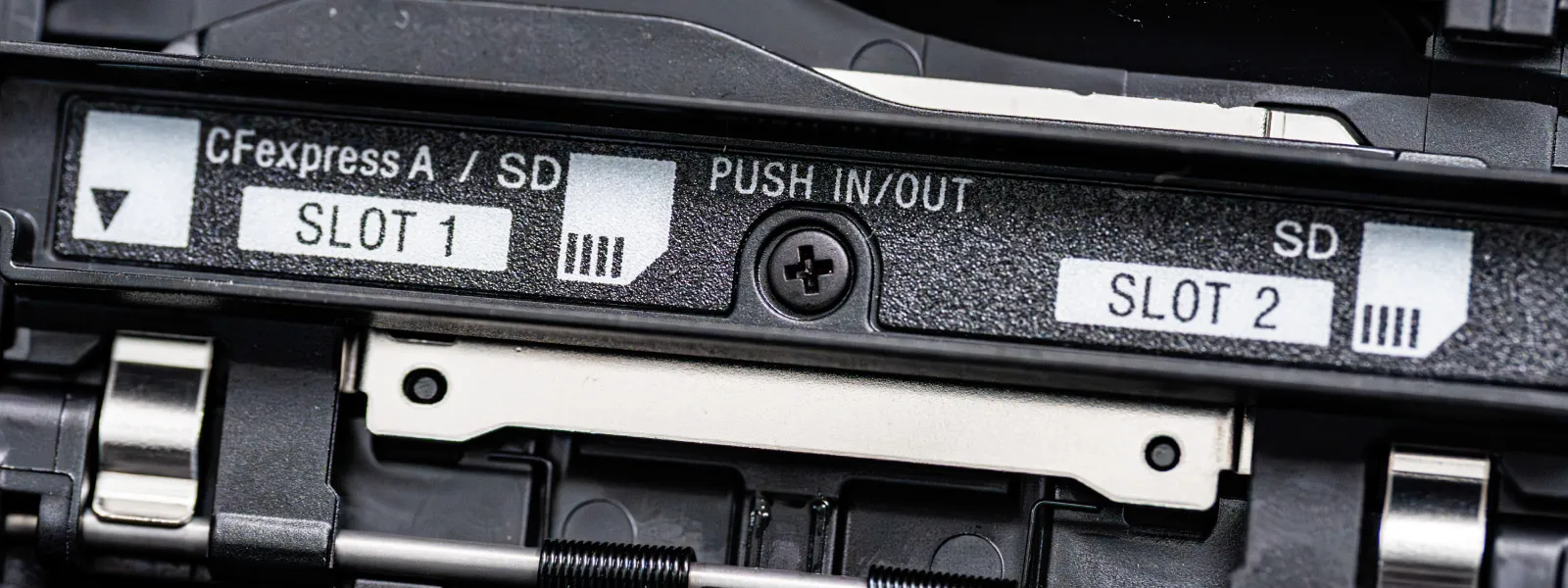 Sony-A7-V-Review-Card-Slot-Cover