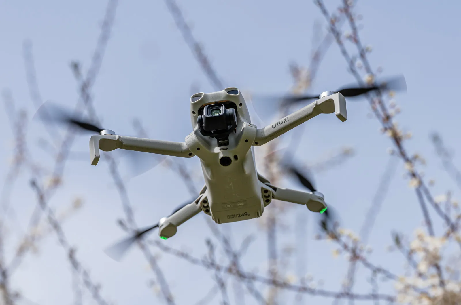 Roof-Scanning-with-dji-lito-x1-drone-in-flight
