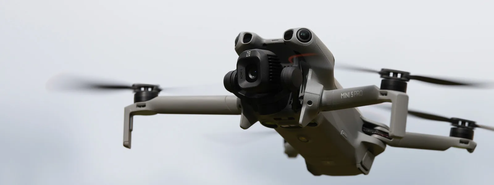 Portrait-vs-landscape-dji-mini-5-pro-in-portrait-mode