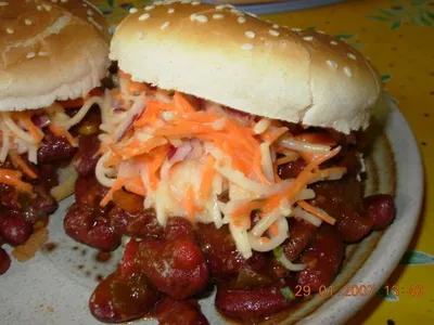 Chipotle Sloppy Joes With Crunchy Coleslaw