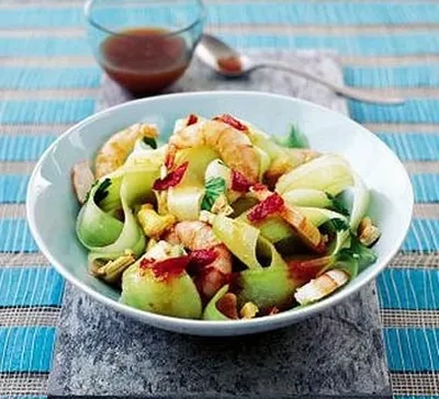 Prawn & cucumber salad