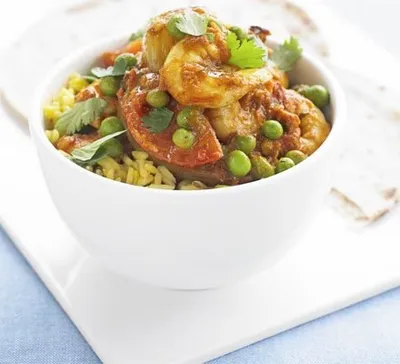 Prawn, pea & tomato curry