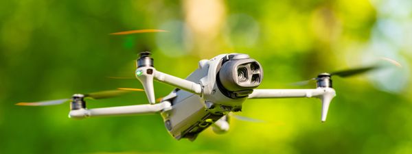 DJI Mavic 4 Pro — In flight with DJI RC 2 (Pixpro)